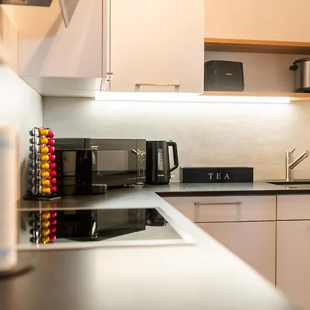 Handmade I Modern I Luxury I Kitchen I Office I Parkplatz *
